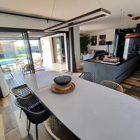 5-star With Swimming Pool Bassin D'arcachon Mios